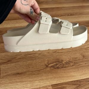 MIA platform  Janell sandals in cream